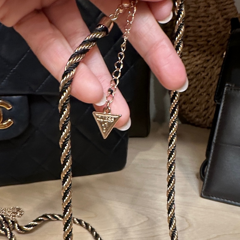 Guess Knoted Rope Chain Tassel - Picture 3 of 6